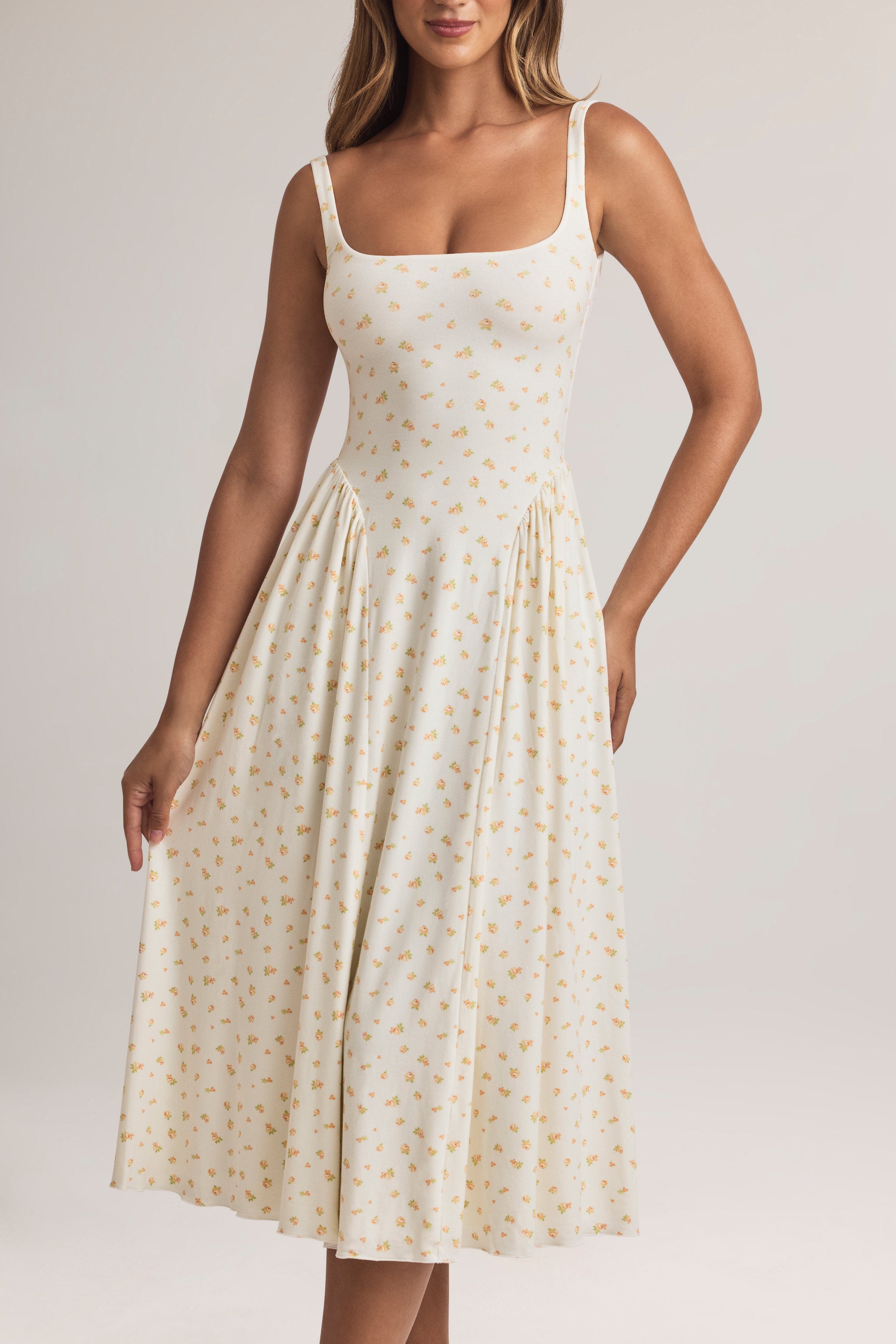 Tenue élégante florale