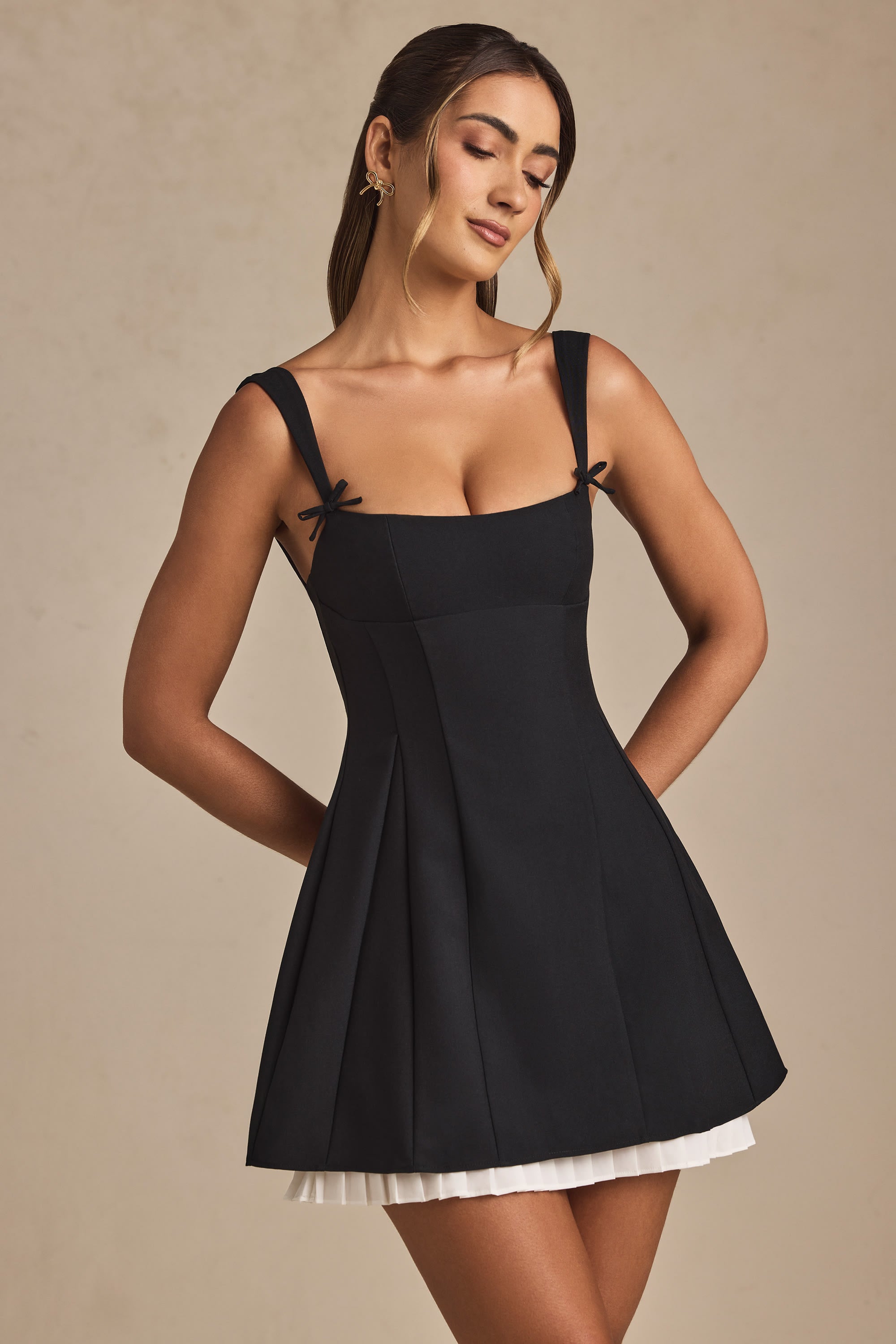 robe mini noir élégante