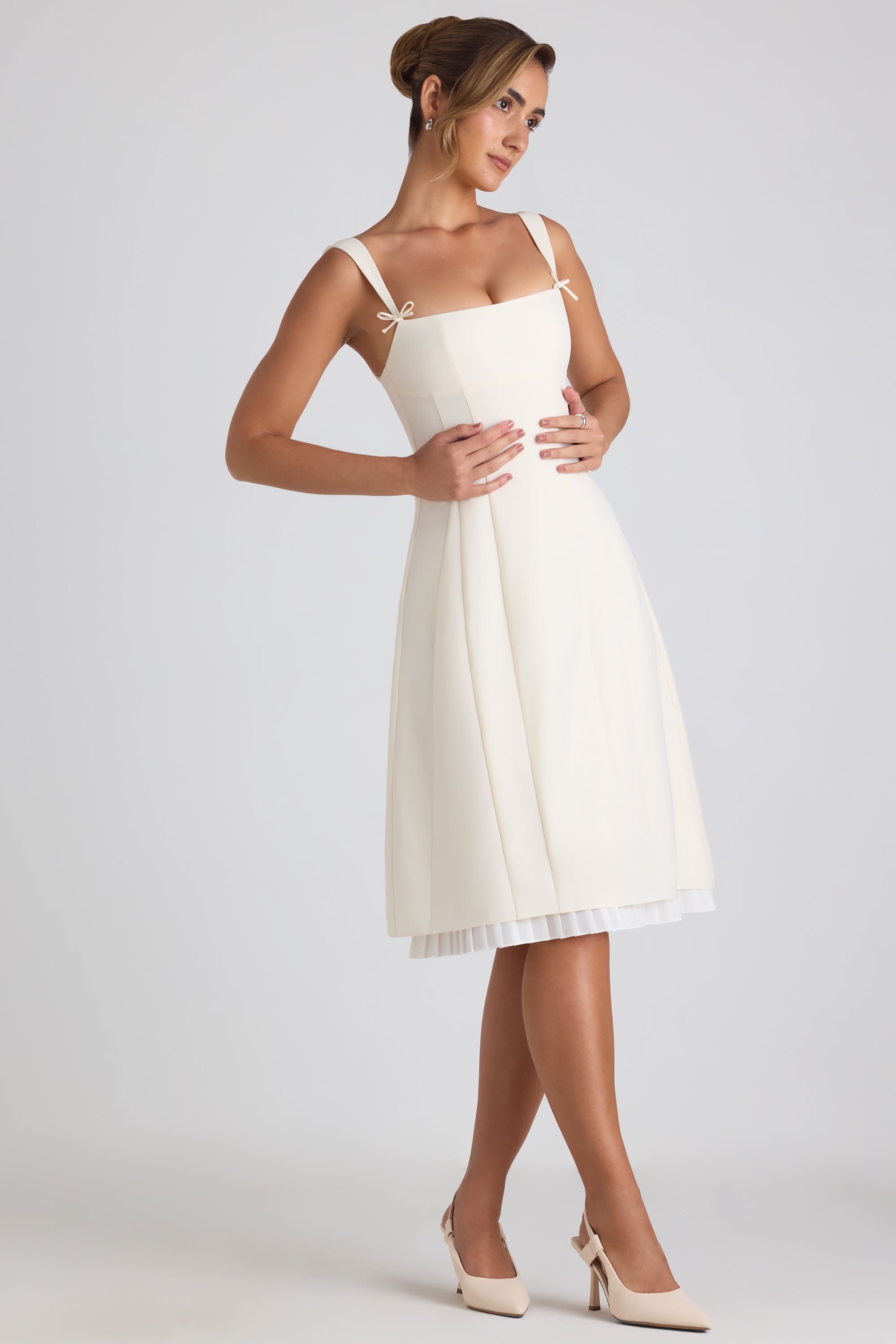 tenue événementielle ivoire