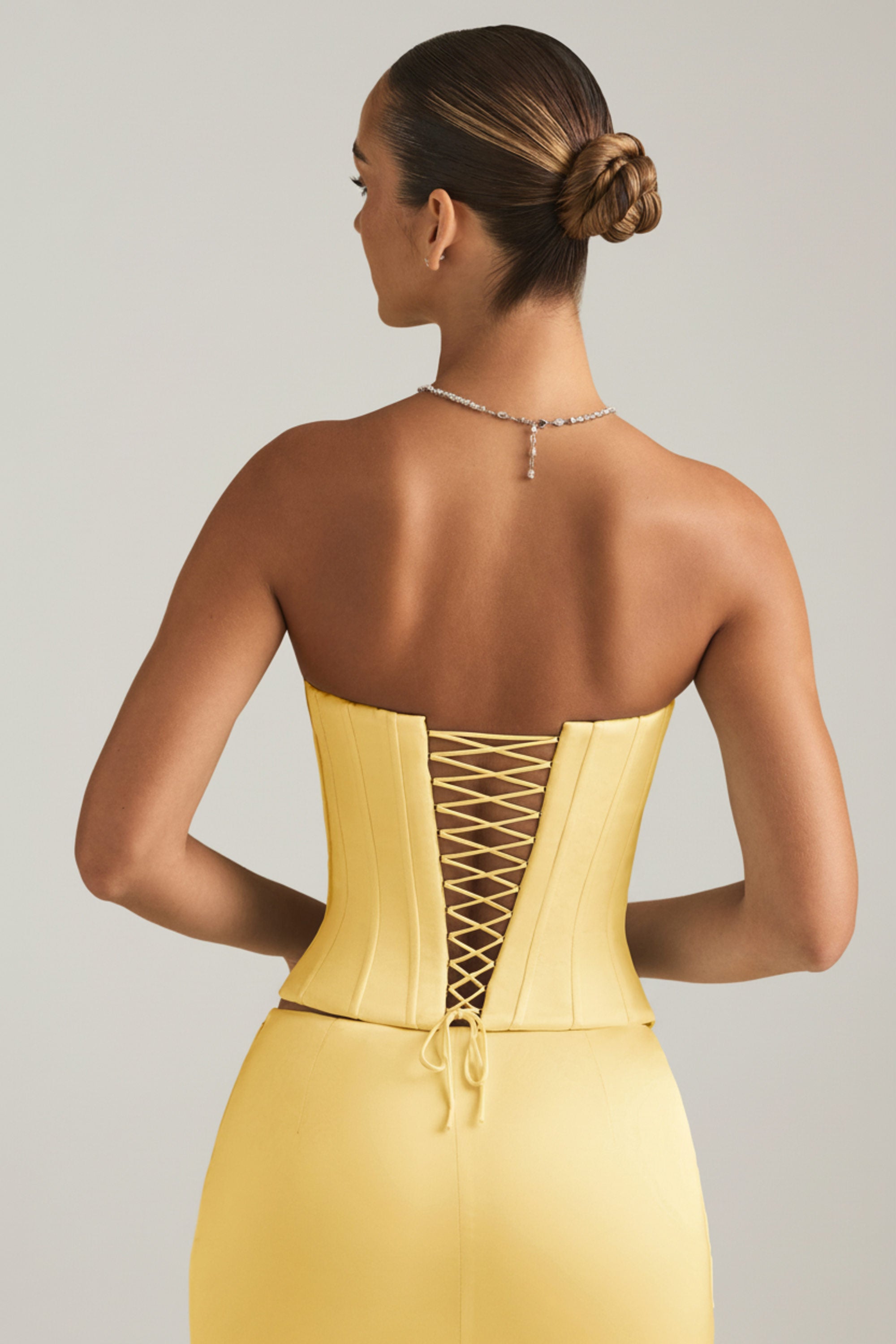 corset top dos ouvert