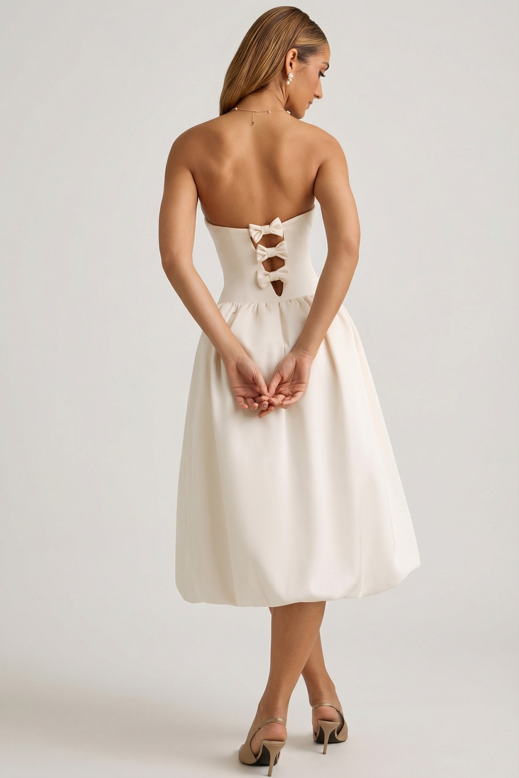 robe élégante ivoire mi-longue