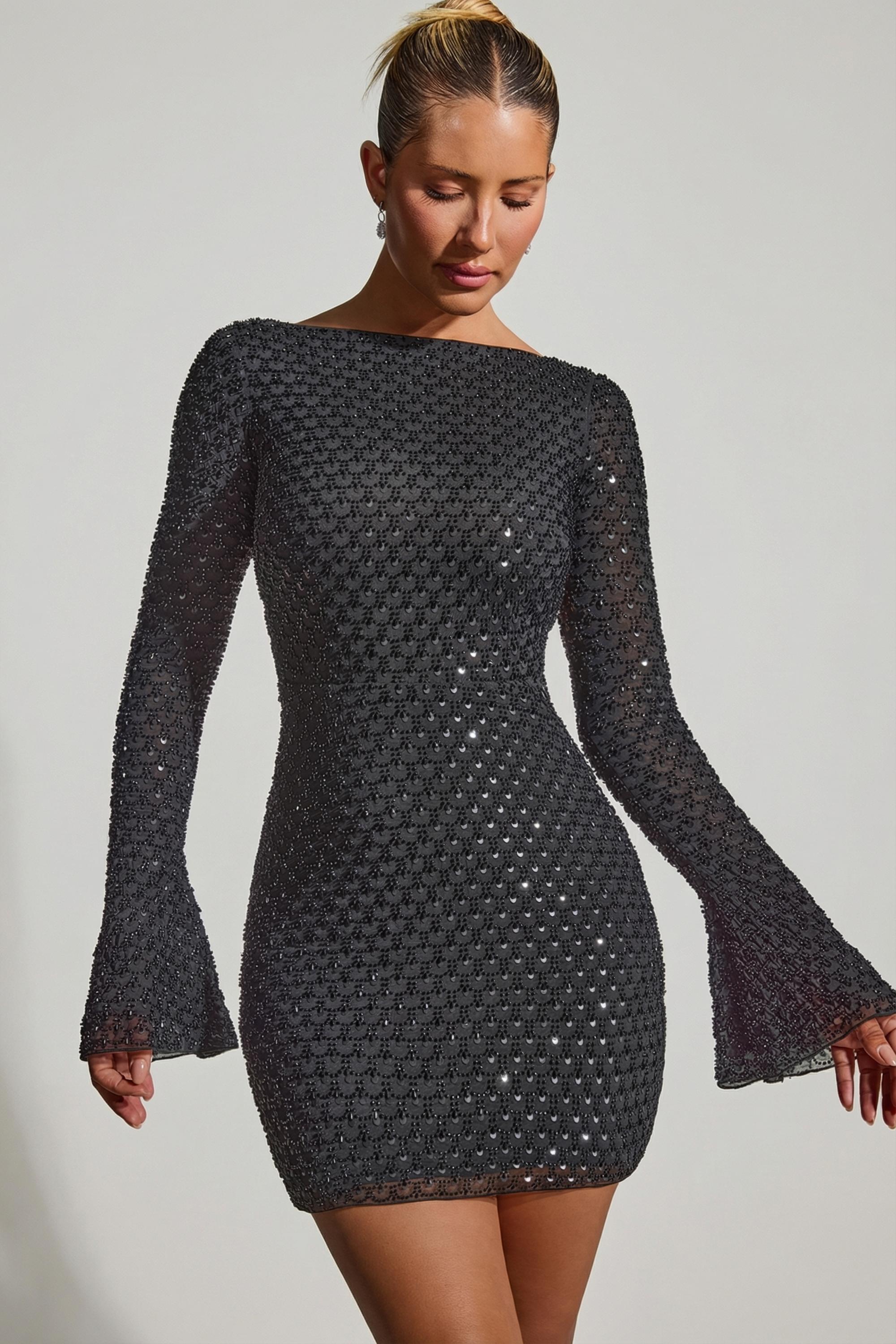 robe dos nu embellie