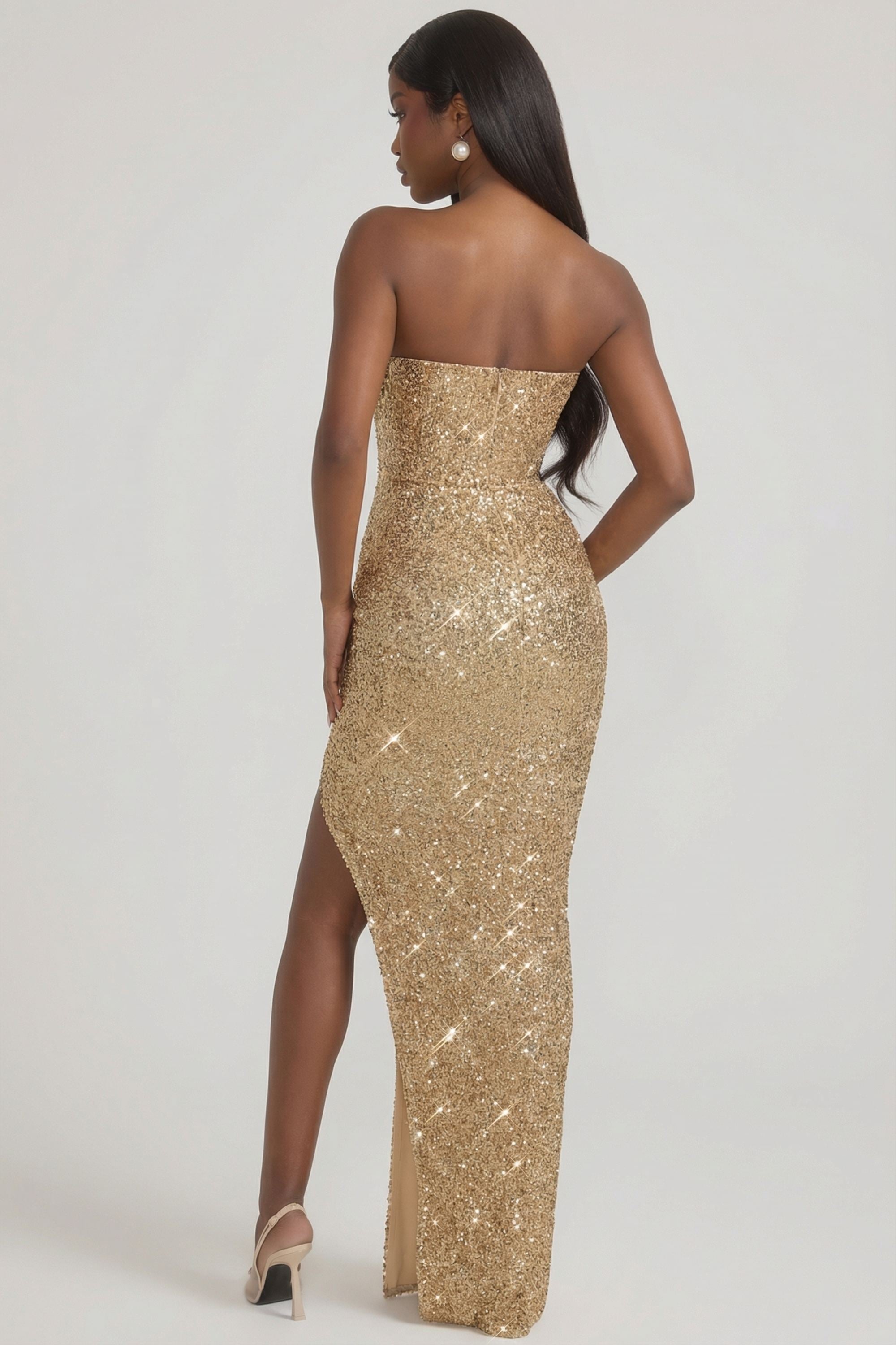 gown doré orné