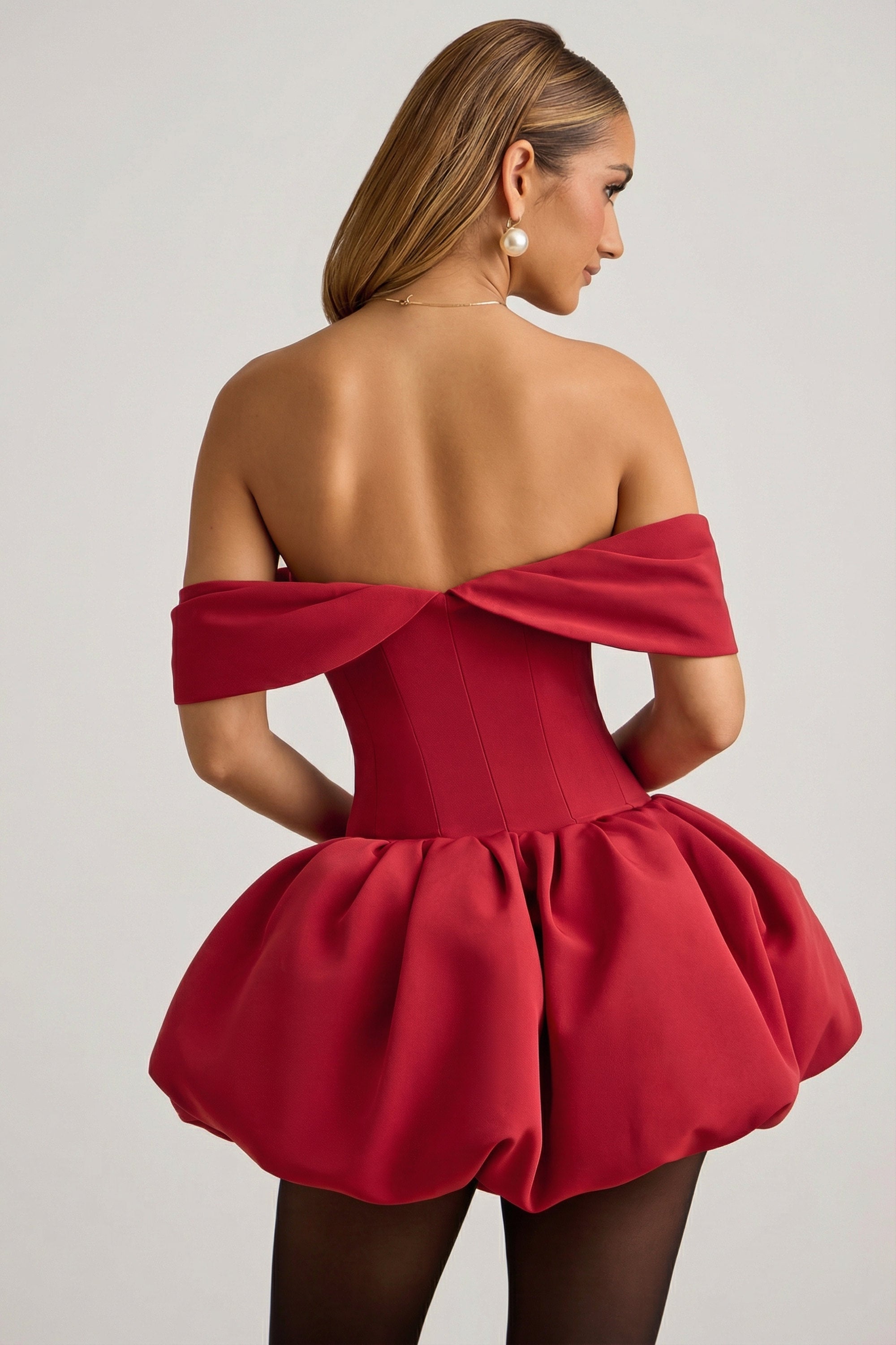 robe off-shoulder rouge