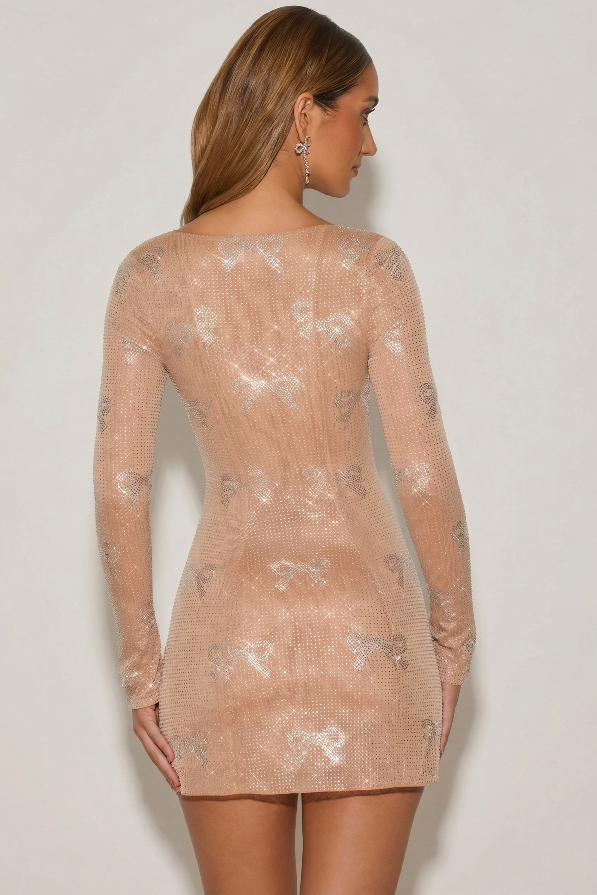 détail décolleté cœur