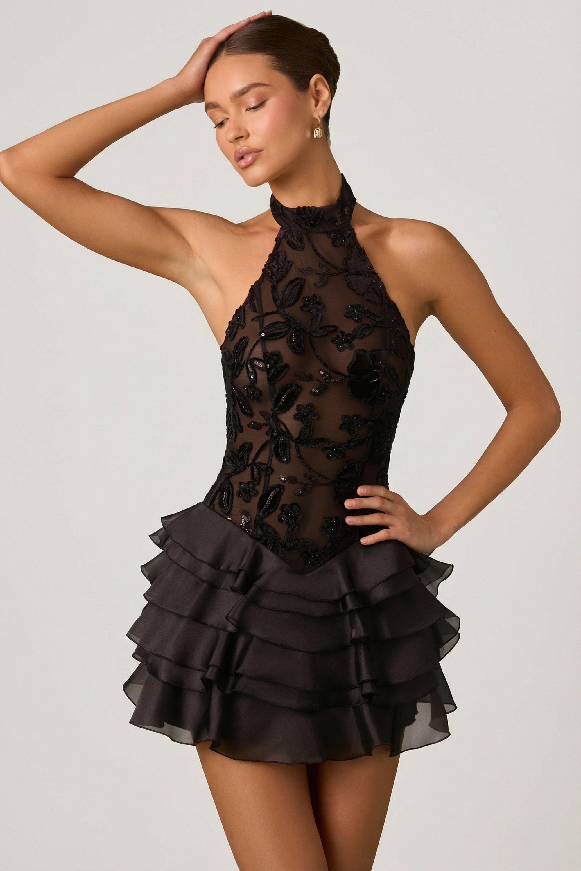 mode glamour en noir