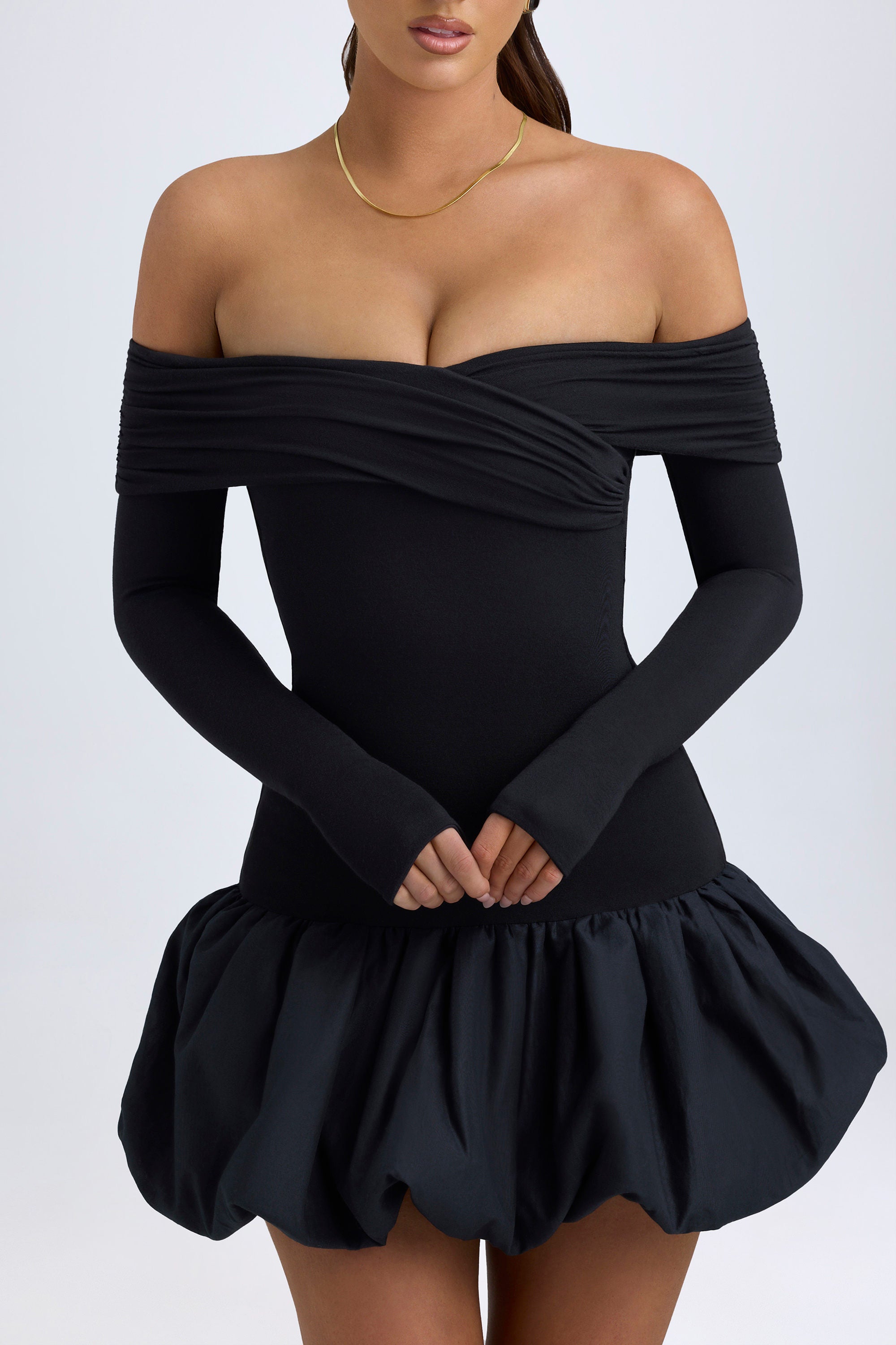 robe à manches longues tombantes