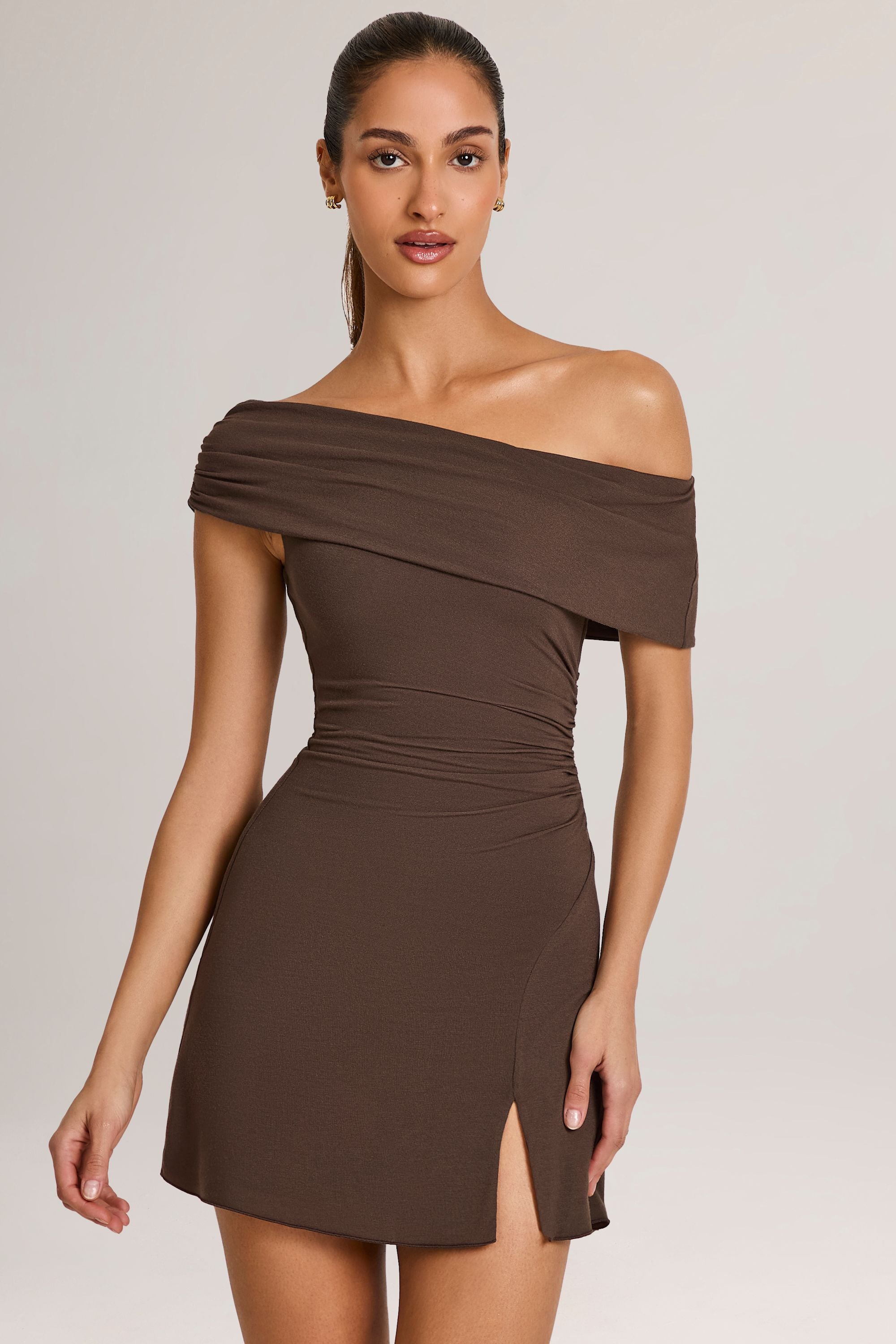 tenue élégante en chocolat