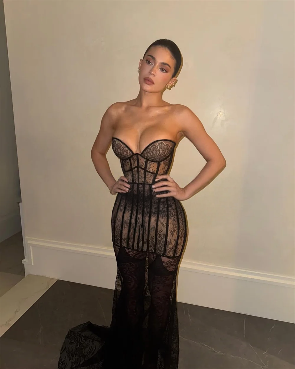 Black Lace Prom Dress Sweetheart Mermaid Corset Back Illusion Evening Dresses