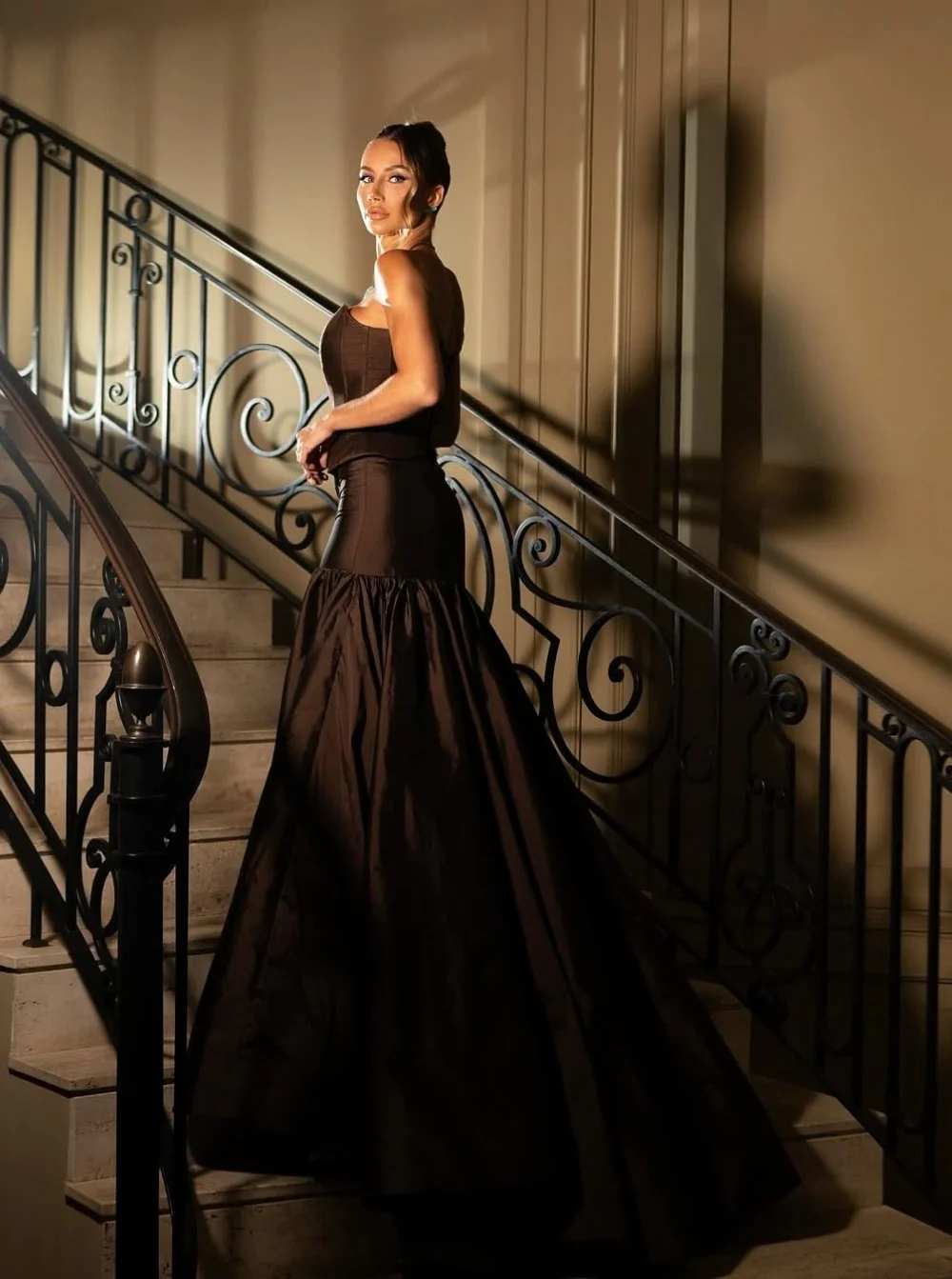 Dark Brown Formal Dress with Structured Corset Bodice Tiered Flared Skirt and Voluminous Silhouette Gala Attire – Image 5