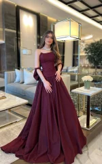 Burgundy Crepe Prom Dress Elegant A-Line Strapless Corset