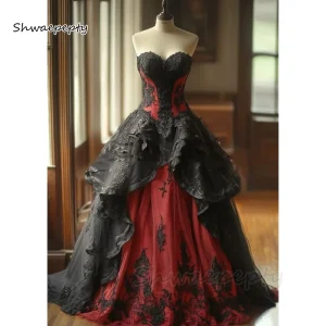 Dark Red And Black Gothic Wedding Dress Lace Appliques Sweetheart Corset Vintage Bridal Gown Customized Women Victorian Dress