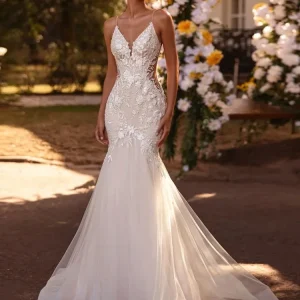 Sexy V-Neck Mermaid Wedding Dress with Sequined Appliqué and Sweep Train