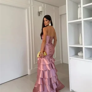 Pink Tiered Ruffle Mermaid Corset Evening Dress Sleeveless Strapless Floor-Length Silk Evening Gown for Formal Occasions