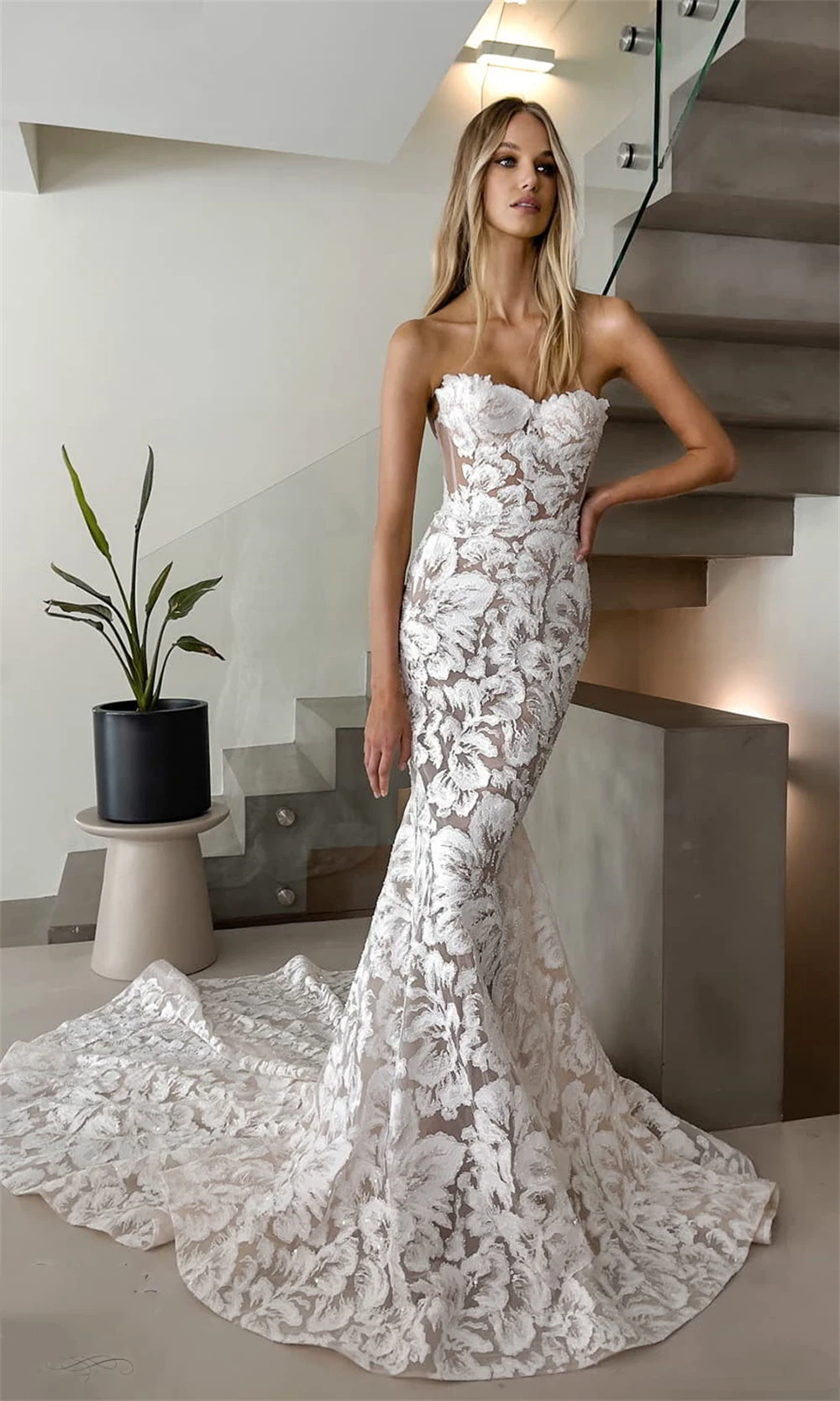 Sexy Sweetheart Mermaid Wedding Dress with Lace Appliqué & Open Back - Image 3