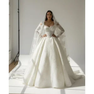 Long Sleeve Princess Wedding Dress Sweetheart Lace A-line Prom Dresses Tight corset Romantic Bride Dress