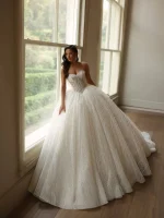 Ball Gown Wedding Dress Sweetheart Strapless Corset Bridal Gown Sparkling
