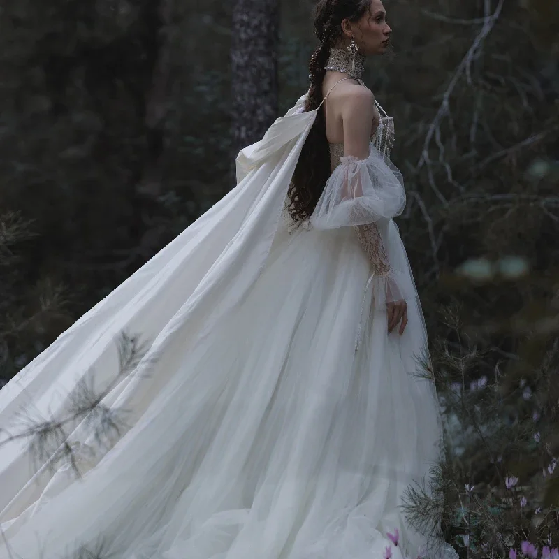 White Tulle Lace Appliqued Corset Ball Gown Wedding Dress with Caped Beach Style Floor-Length A-Line Silhouette for Women - Image 5