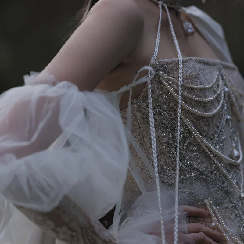 White Tulle Lace Appliqued Corset Ball Gown Wedding Dress with Caped Beach Style Floor-Length A-Line Silhouette for Women - Image 2