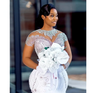 Mermaid Style Wedding Dress High Neck Beaded Floor-Length Organza Bespoke Wedding Gown with Built-in Bra And Crystal Decoration