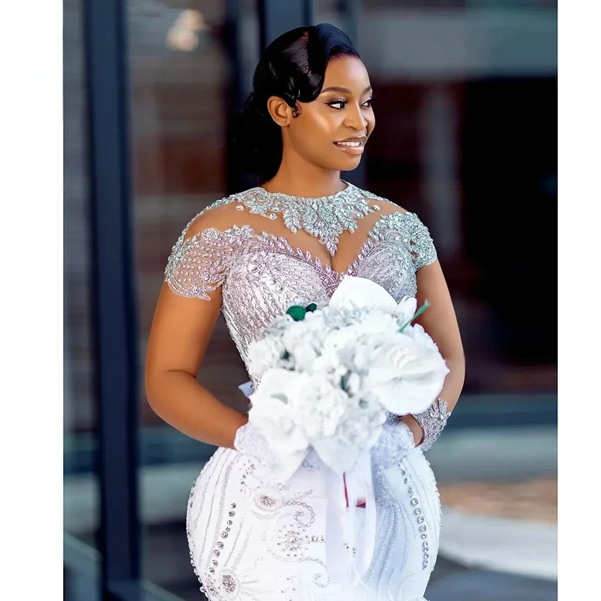 Mermaid Style Wedding Dress High Neck Beaded Floor-Length Organza Bespoke Wedding Gown with Built-in Bra And Crystal Decoration